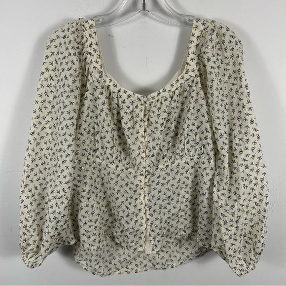 ❤️Old navy Floral Cream Women's Top M - Picture 3 of 10
